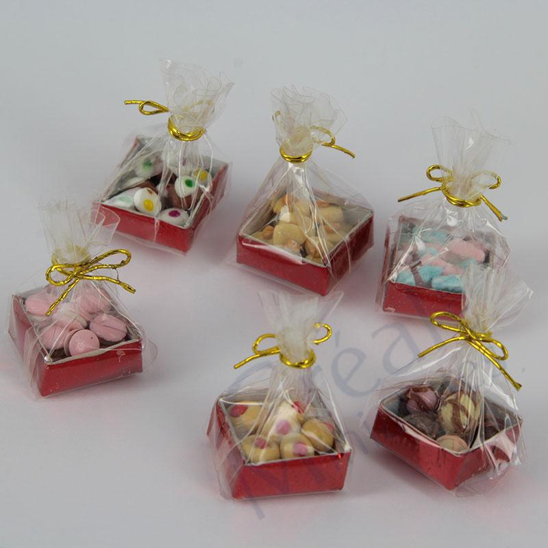 Boîte rouge av gateaux ass.