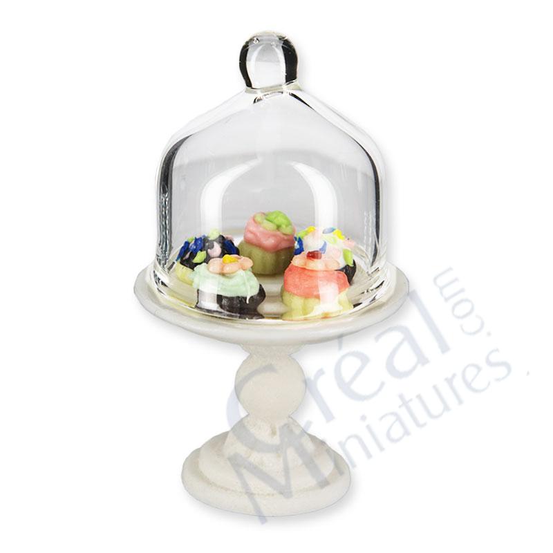 5 Cup cakes / pedestral and dome