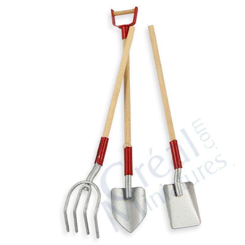 3 outils de jardin