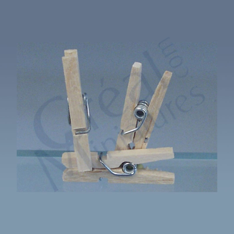 72 clothes pegs