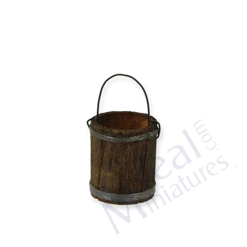 Petit seau en bois