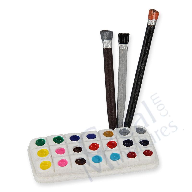 Set water painting with brusches