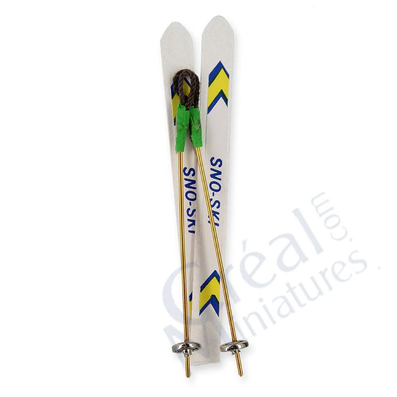 Skis w/sticks (pair)