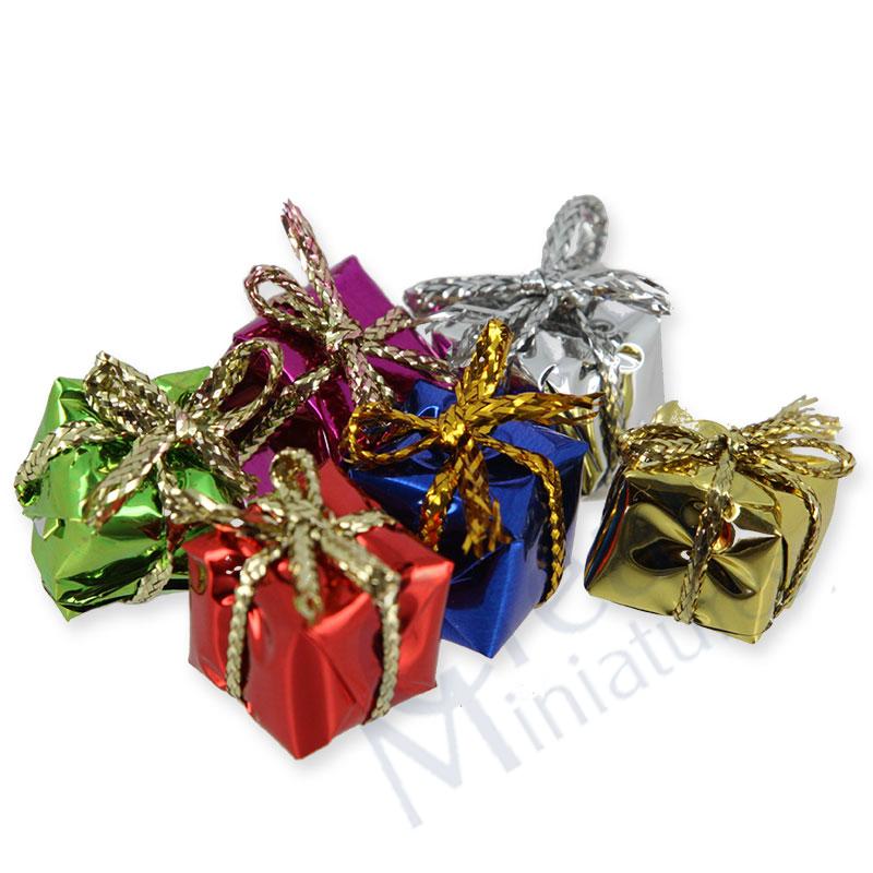 6 petits paquets cadeaux couleurs ass.