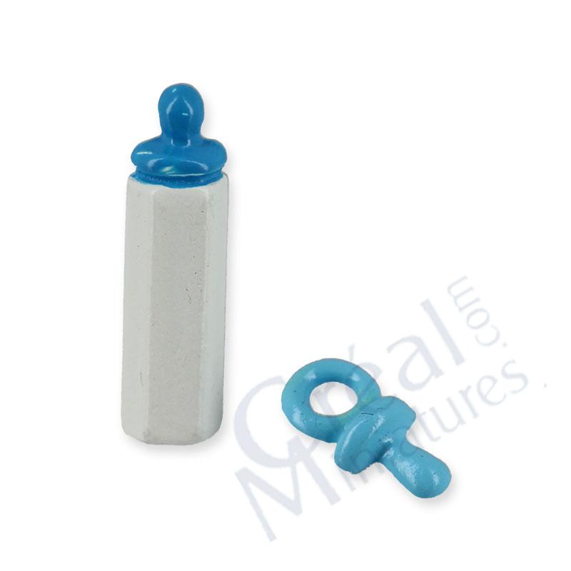 Set of feeding bottle and teat blue