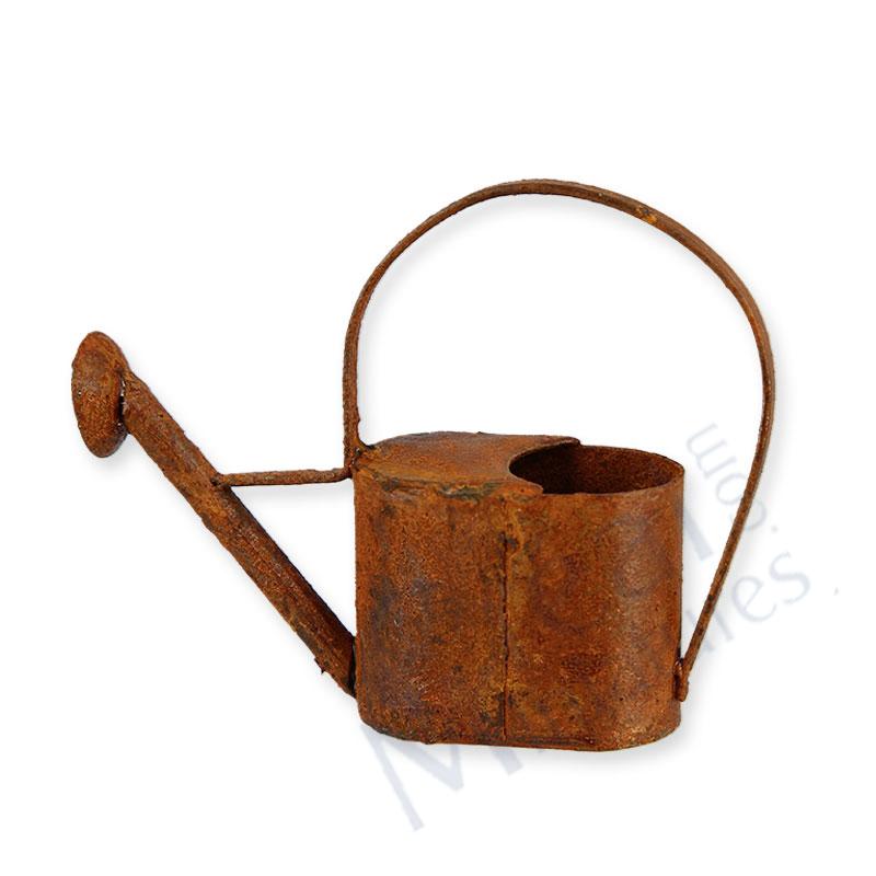 Arrosoir oval metal rouille