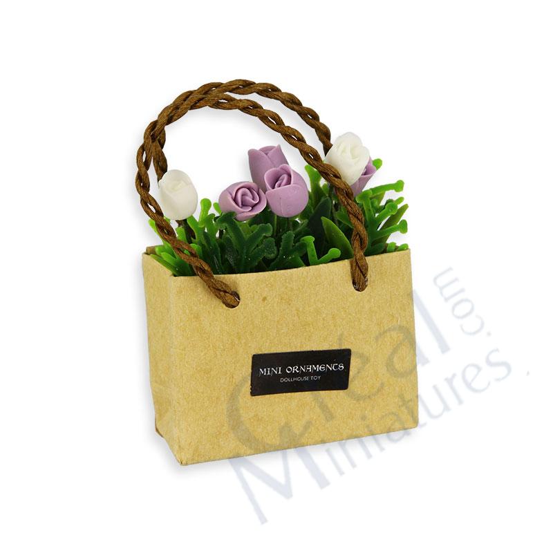 Kraftsack mit weißen und violetten Tulpen