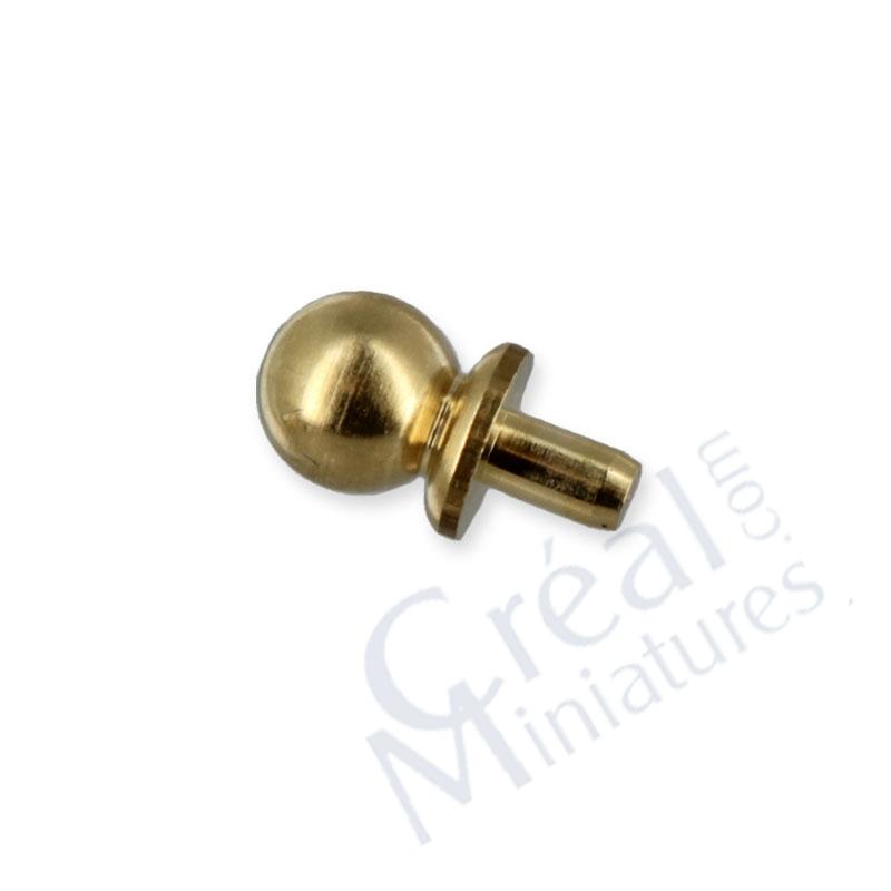 6 Brass knobs