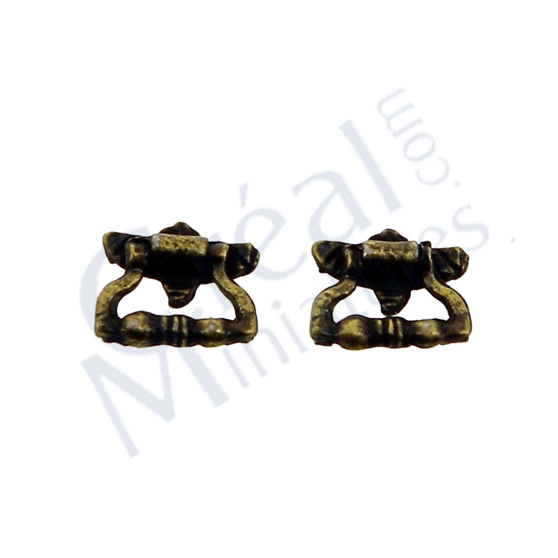2 drawer pulls antiq brass