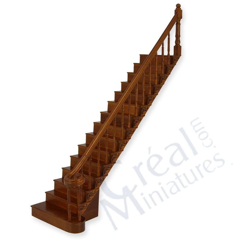 Escalier droit merisier, rampe à droite